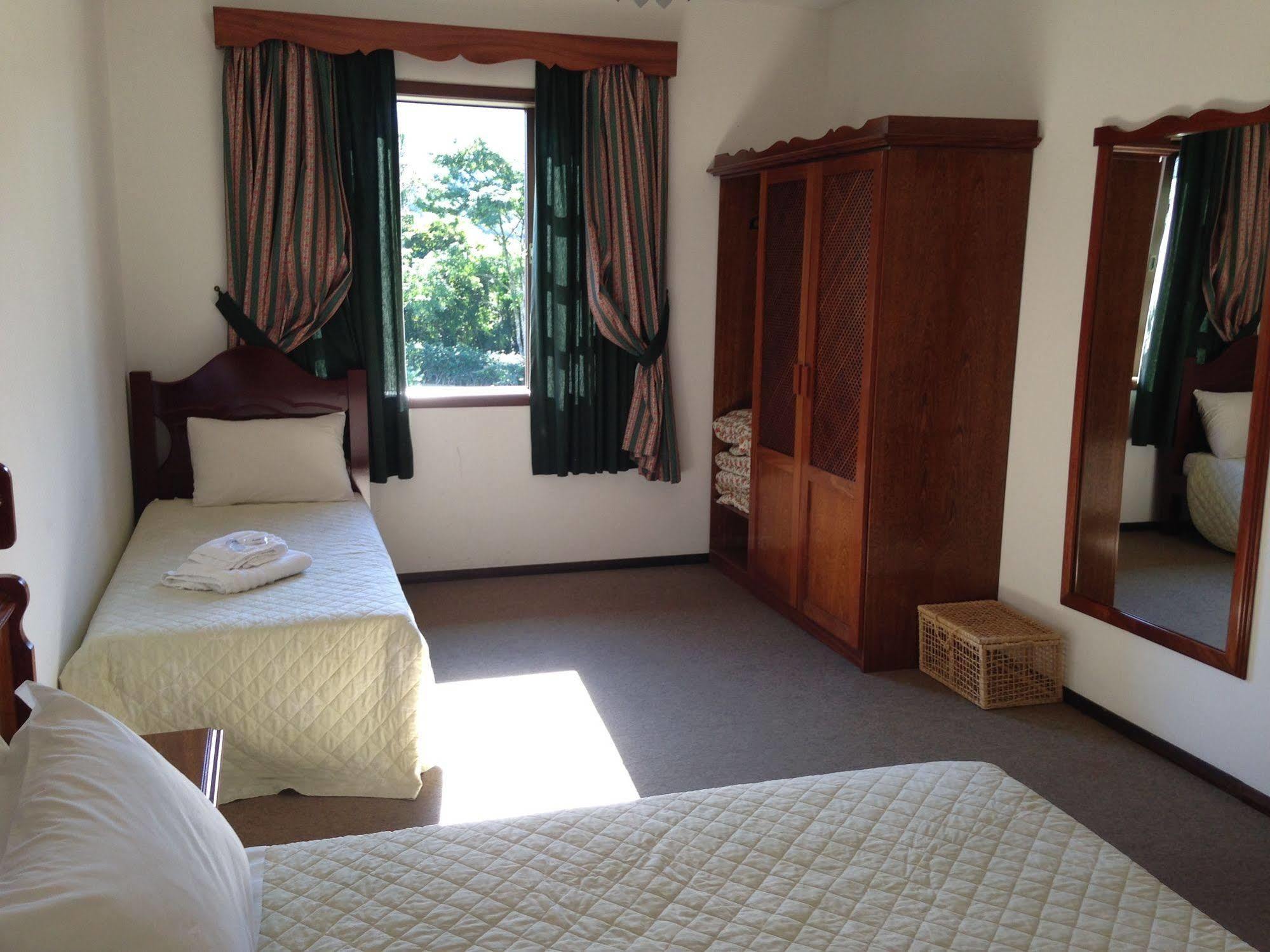 Hotel Bergblick 2*
